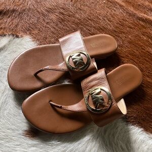 Micheal kors flat sandals size 7
